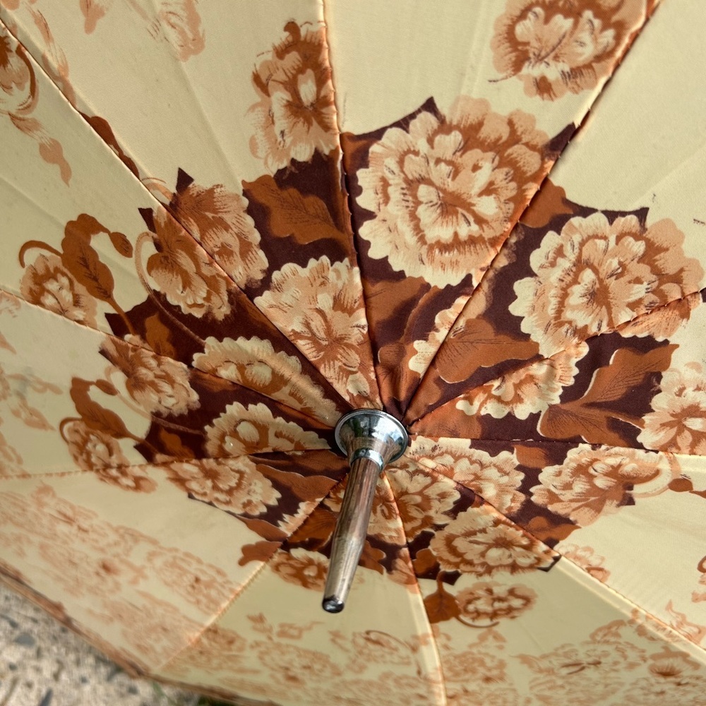 Vintage Floral Automatic Umbrella - Picture 7 of 12